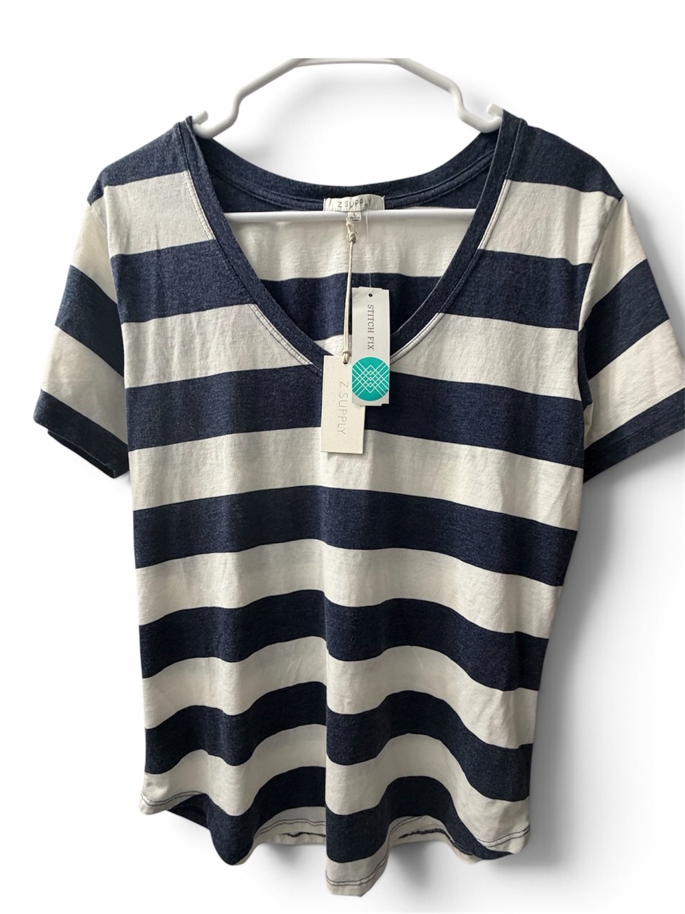 NWT Z Supply Navy & White Horizontal Stripe V-Neck Tee Size Large